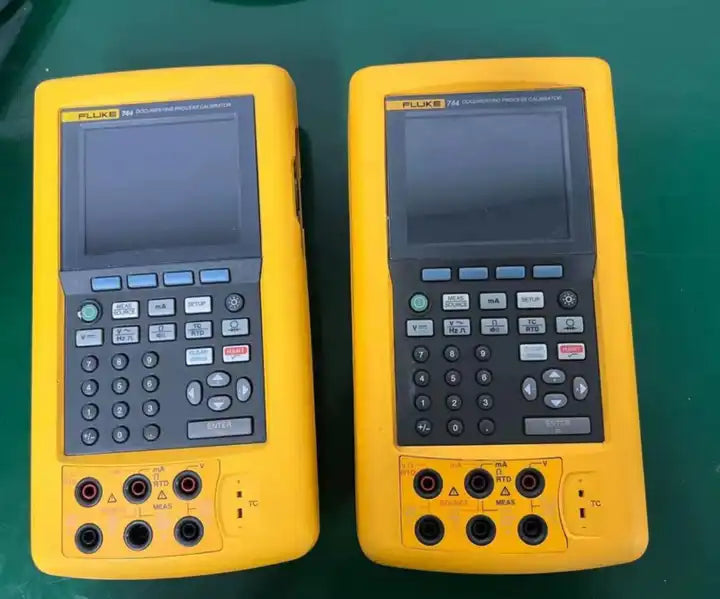 1 Pcs Used Fluke 744 Process Calibrator