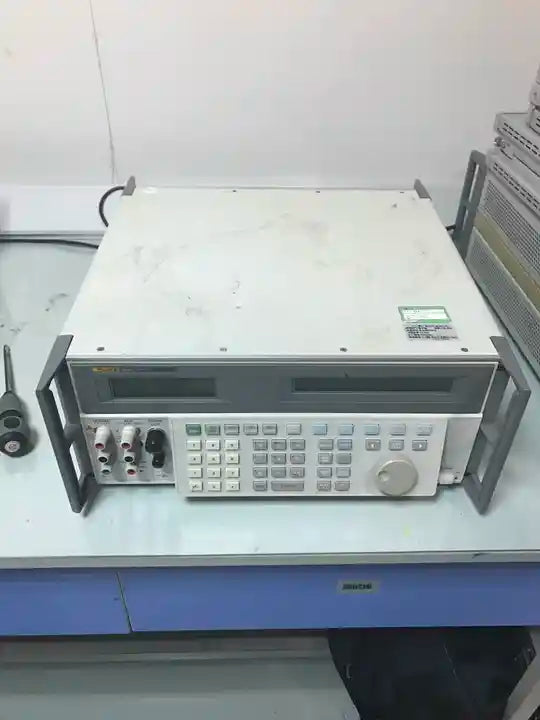 Fluke 5500A Multi-Function Calibrator