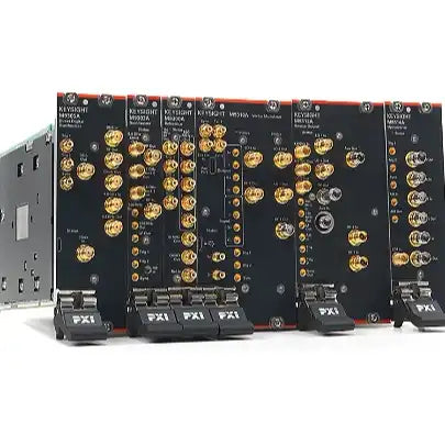 KEYSIGHT M9383A PXlemicrowavesignalgenerator ,1 MHz to 44 GHz