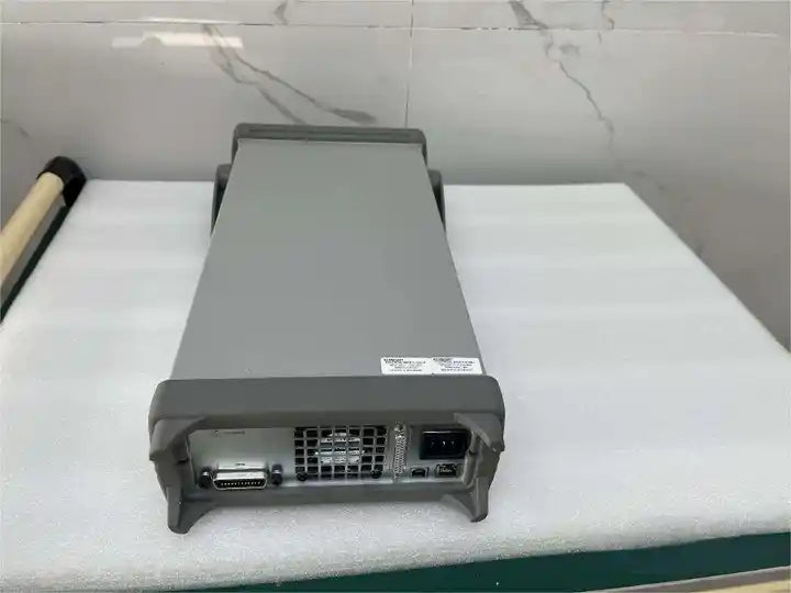 Agilent/Keysight B2901A Precision Source/Measure Unit 1 Ch 100fA  210V  3A DC