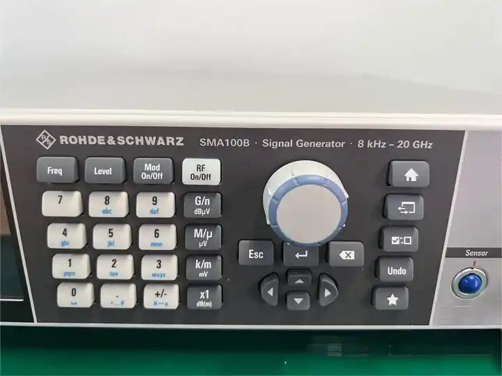 R&S Rohde & Schwarz SMA100B RF & microwave signal generator 8kHz-20GHz used