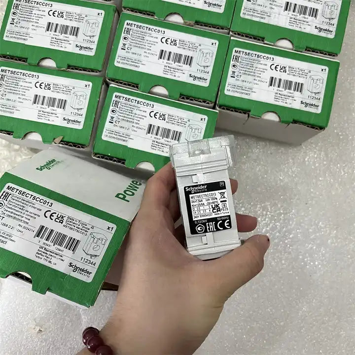Hot selling Current Transformer METSECT5CC013 original and new