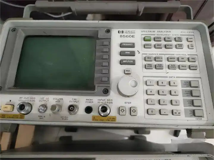 Agilent  8560E 30Hz - 2.9GHz Spectrum Analyzer with Tracking Generator used