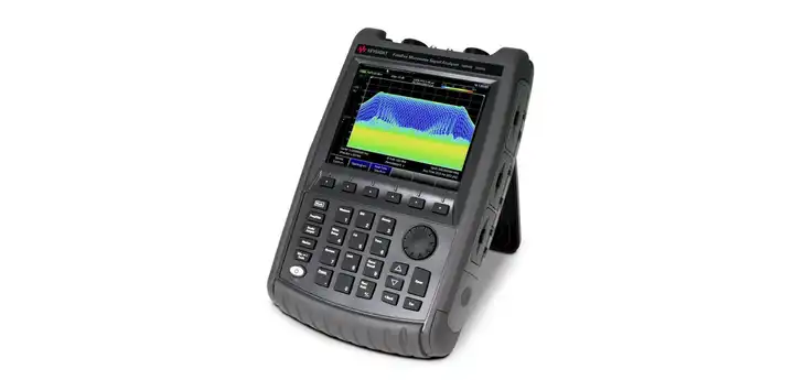 keysight N9963B FieldFox Handheld Microwave Signal Analyzer, 54 GHz