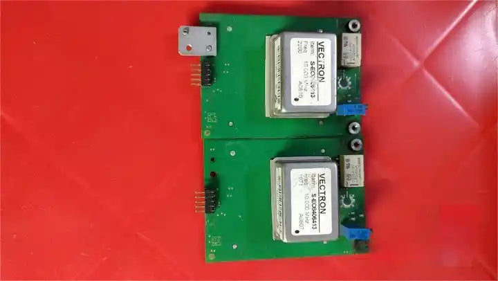 R&S ROHDE & SCHWARZ CMU-B11 for CMU200 high stable oscillator unit module used