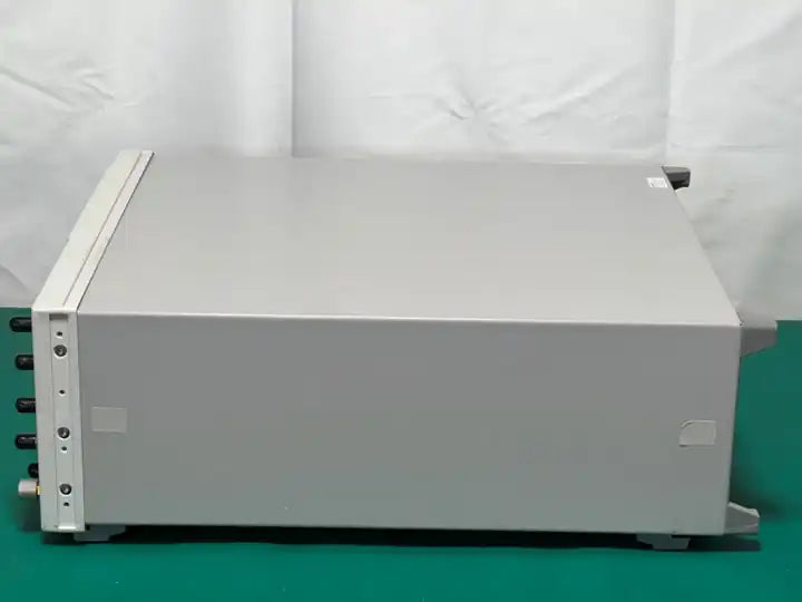 Used Agilent E8257D PSG Microwave Analog Signal Generator 007 1EH 520 HCC UK6