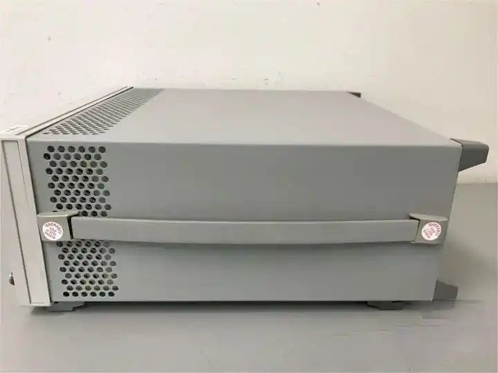 KEYSIGHT/ AGILENT E4406A 7MHZ-4.0GHZ VSA SERIES TRANSMITTER TESTER