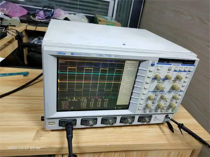 Lecroy LT364L Waverunner Digital Oscilloscope 4 Channel 500MHz, 1GS/s