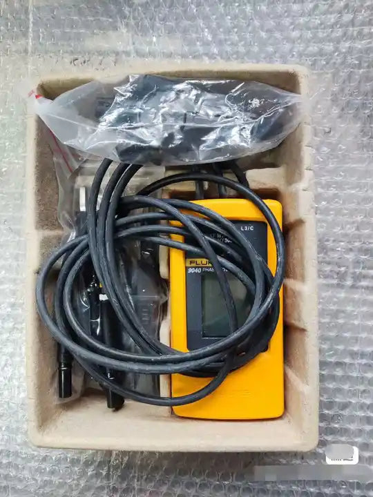 Fluke 9040 Digital Phase Rotation Indicator Tester Meters6