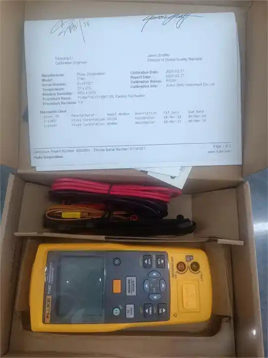 Fluke 714C Thermocouple Calibrator new