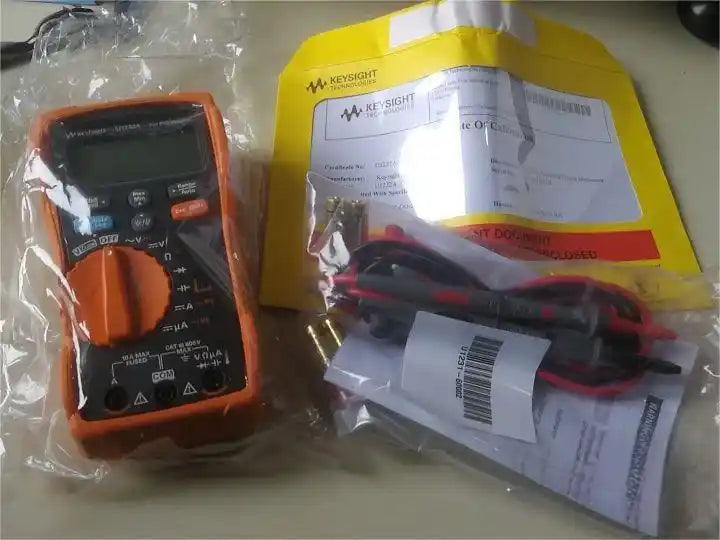 Keysight AGILENT U1233A DMM HH 3 1/2 Digital Multimeter