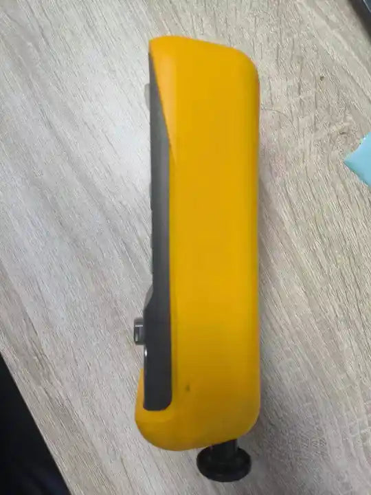Fluke 718 100G pressure calibrator used