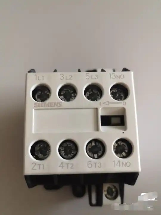 1PCS SIEMENS 3TG1010-0AL2 4NO Contactor used
