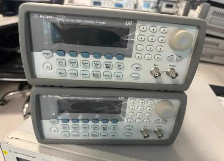 1 pc HP  Agilent 33220A 20 MHz Function  Arbitrary Waveform Generator.