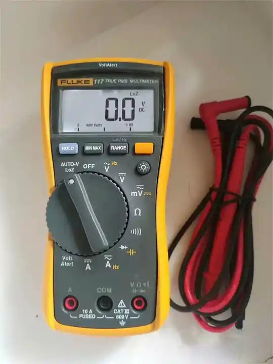 Fluke 117 True RMS handheld multimeter