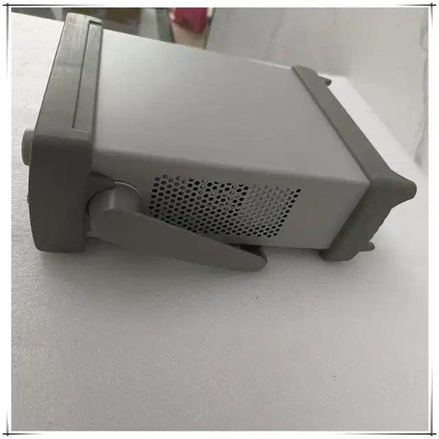 Used Agilent 33220A function/arbitrary waveform generator HP33220A signal source
