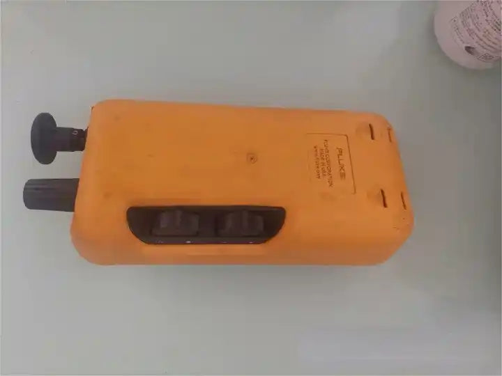 Fluke 719 100G Electric Pressure Calibrator