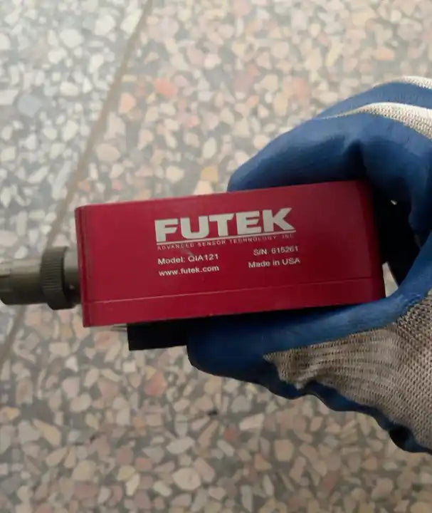Futek QIA121 Analog Amplifier uesd