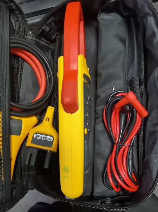 FLUKE 376 True RMS AC/DC Clamp Meter with Iflex Cable, Leads and case