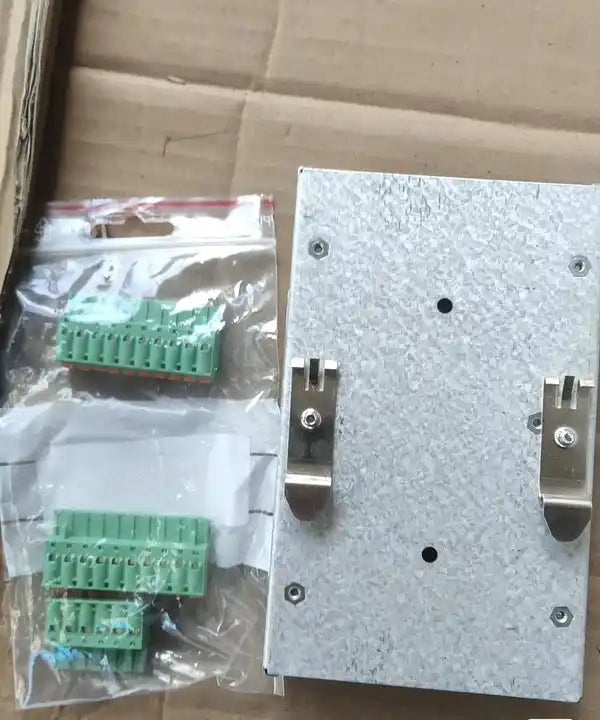 A B B ROBOTICS DSQC651 3HAC025784-001/00 A B B IRC5 Control Cabinet I/O Mod new