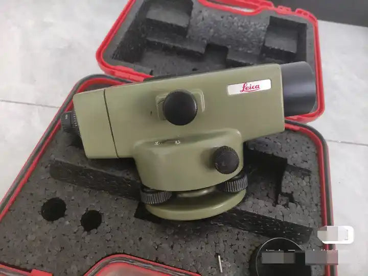 Leica NA2 Universal Automatic Level