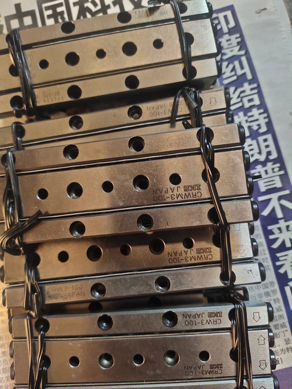 1pc USED IKO CRW3-100 CRWM3-100 Cross Roller Guide