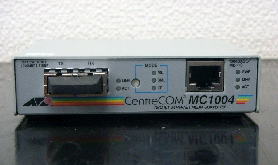 CentreCOM MC1004 Gigabit Ethernet Media Converter