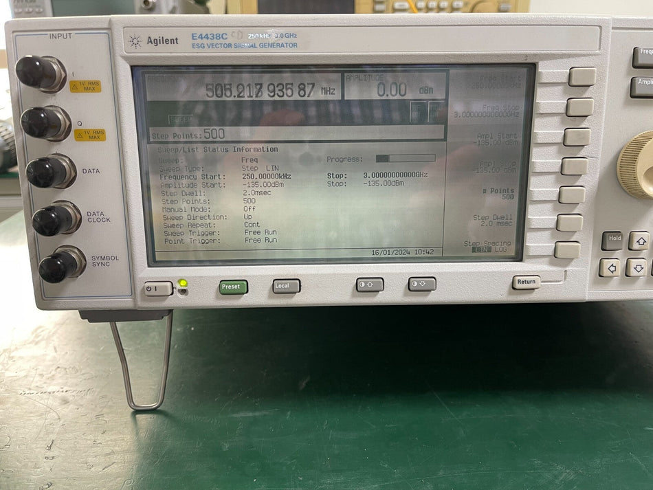 Agilent E4438C ESG Vector Signal Generator 250kHz-3GHz