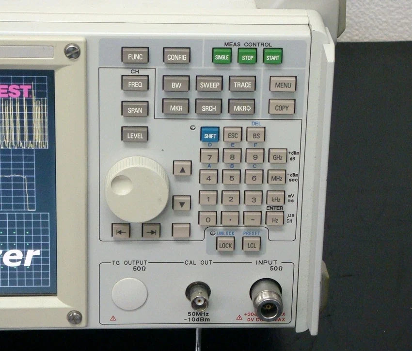 ADVANTEST R3477 /23,50 9KHz-13.5GHz Signal Analyzer