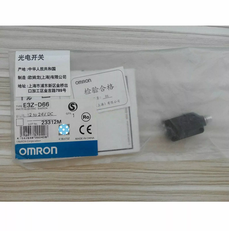 Omron E3Z-D66 Photoelectric Switch - New in Box