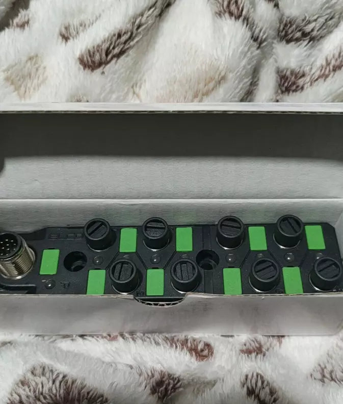 1 PC NEW-OPEN-BOX ECP8-8-2N-Q12 Junction Box#B1630Y CL