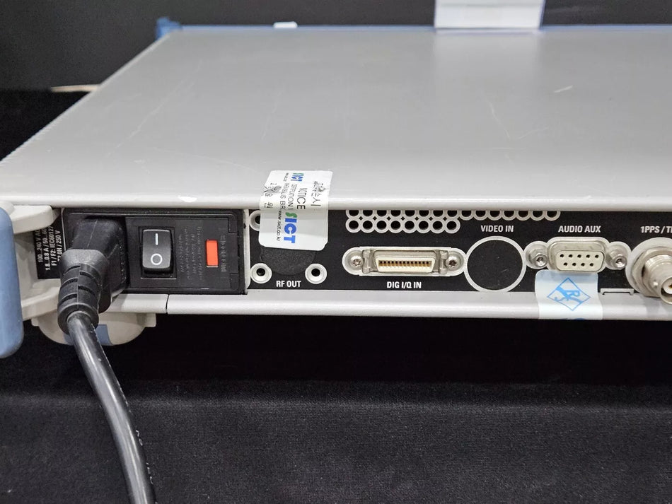 R&S SFE100 Test Transmitter 2112.4100.02 (120400) Q