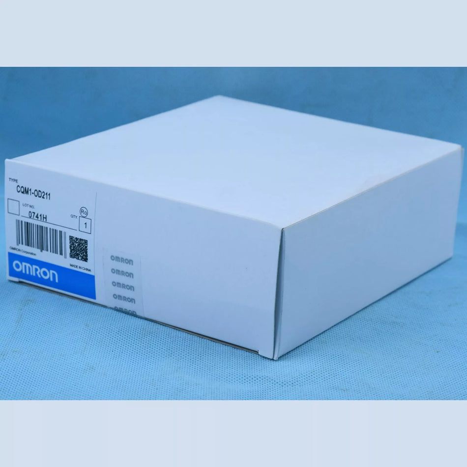 OMRON CQM1-OD211 Output Unit for Industrial Automation