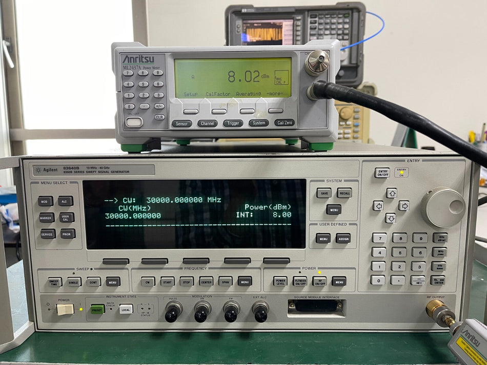 Agilent 83640B Synthesized Sweep Signal Generator 10MHz-40GHz
