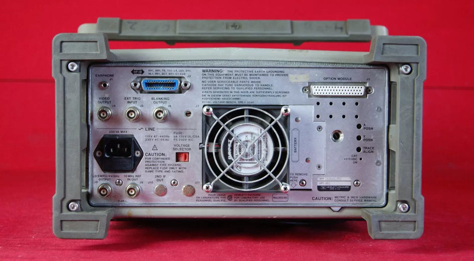 HP 8562A Spectrum Analyzer 1kHz-22GHz with errors 2805A01951