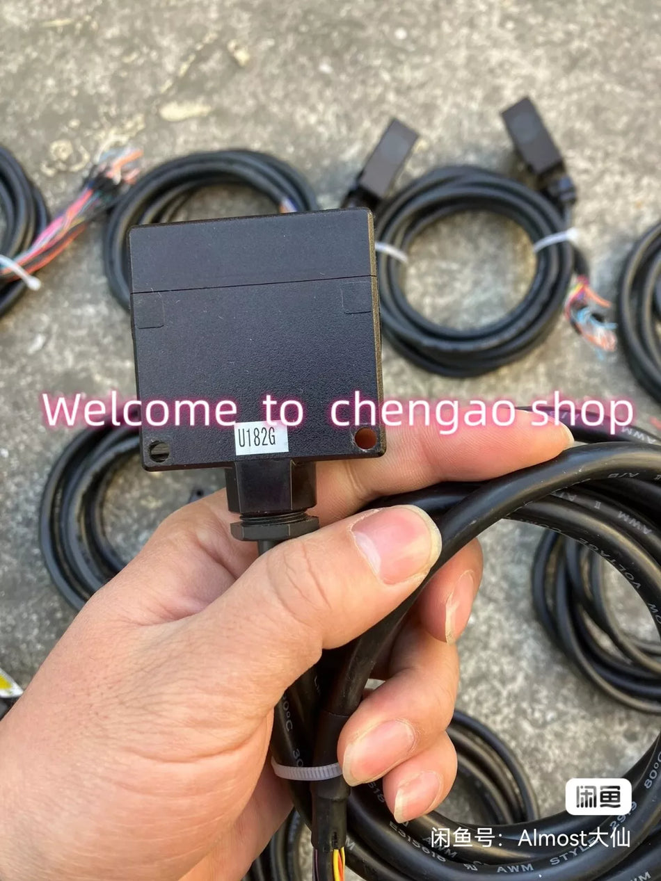 1 PC USED GOOD DMS-GB2-V Photoelectric Sensor #B238H CL