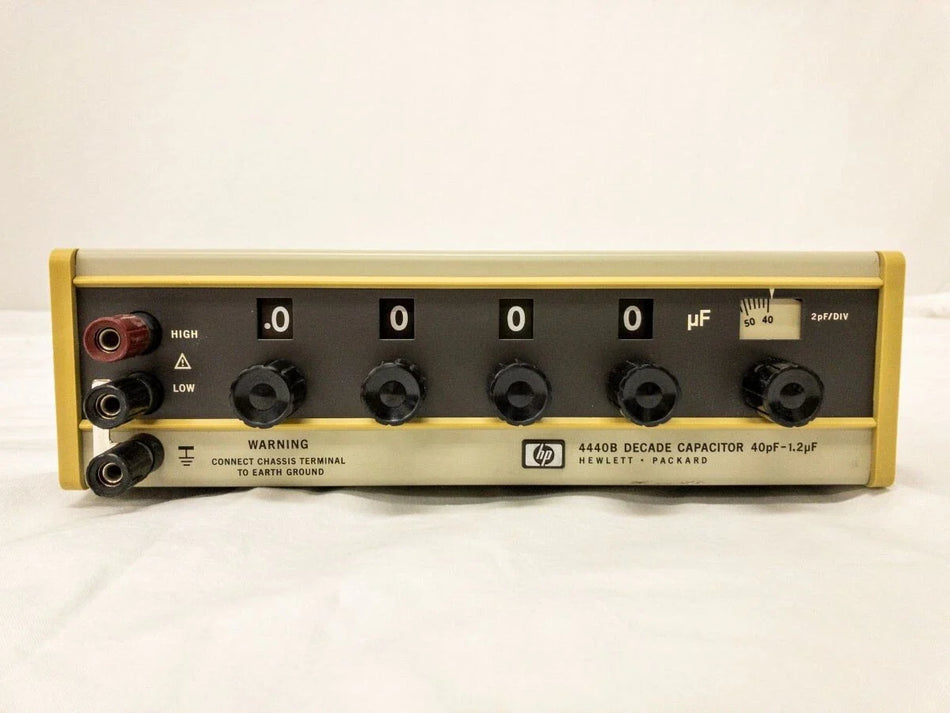 HP 4440B 40pF 1.2uF Decade Capacitor