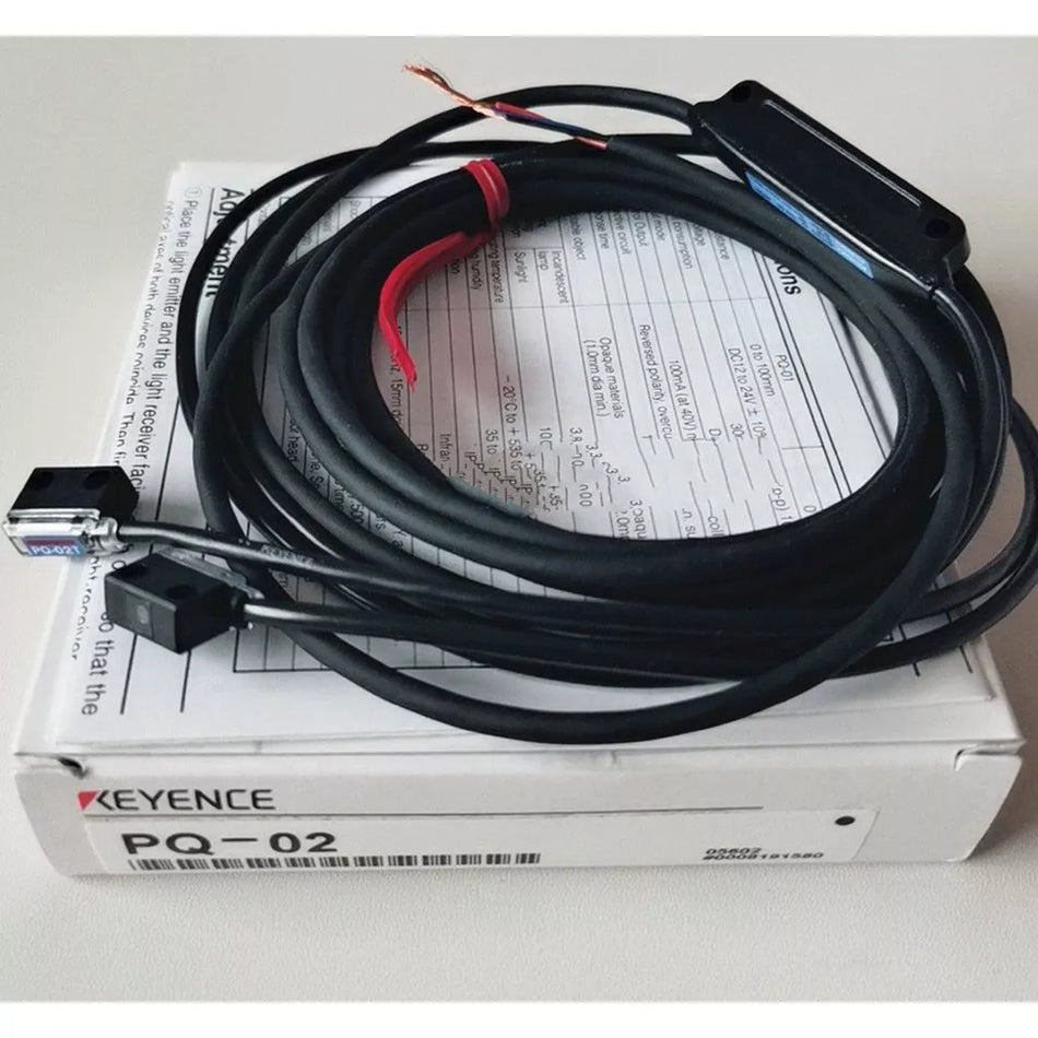 KEYENCE PQ-02 Photoelectric Sensor for Precision Detection