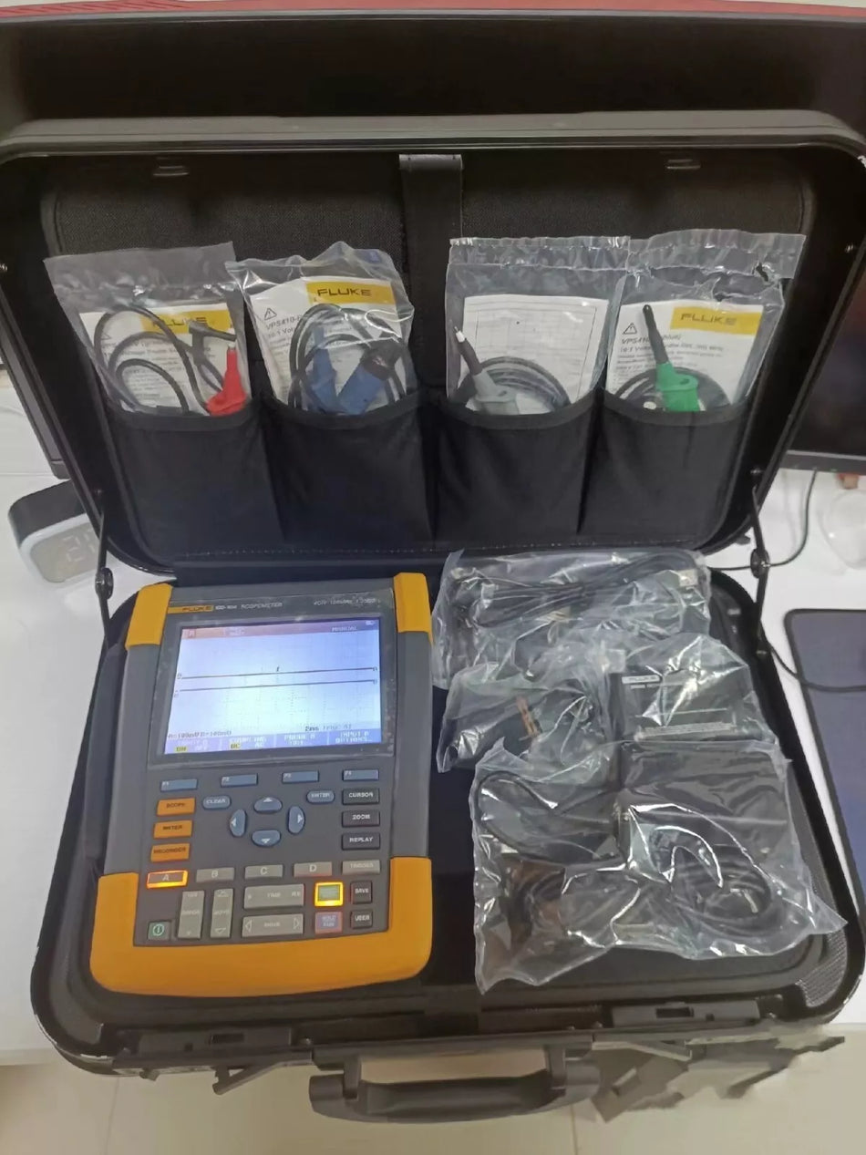 1PCS Used Fluke 190-104 Handheld Oscilloscope #N971P YF