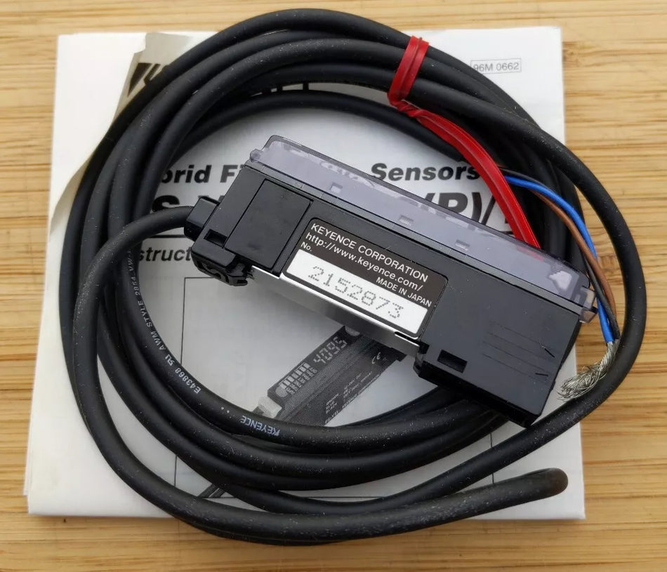 Keyence FS-V11P Fiber Optic Sensor FSV11P New In Box