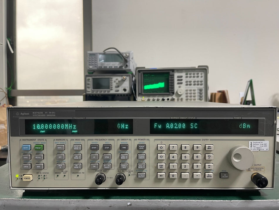 Agilent 83752A Synthesized Sweep Signal Generator 10MHz-20GHz