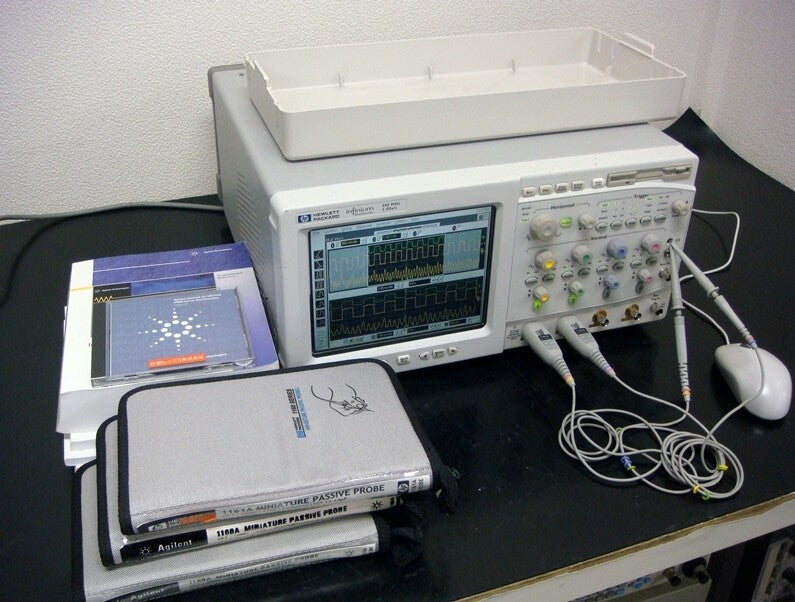 HP 54825A Digital Oscilloscope