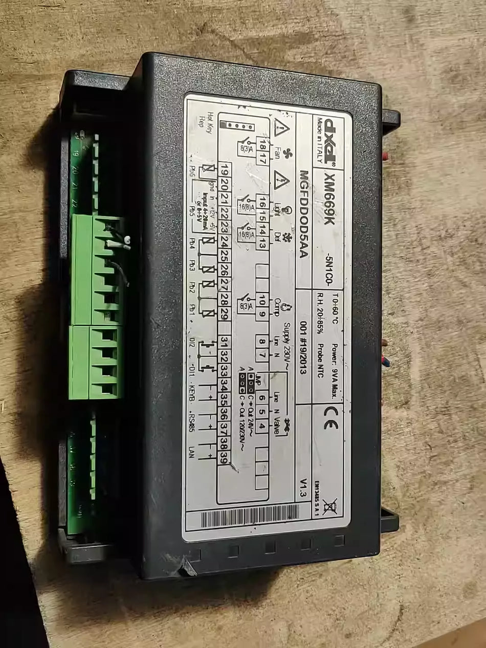 1PCS USED Emerson XM669K-5N1C0 controller///