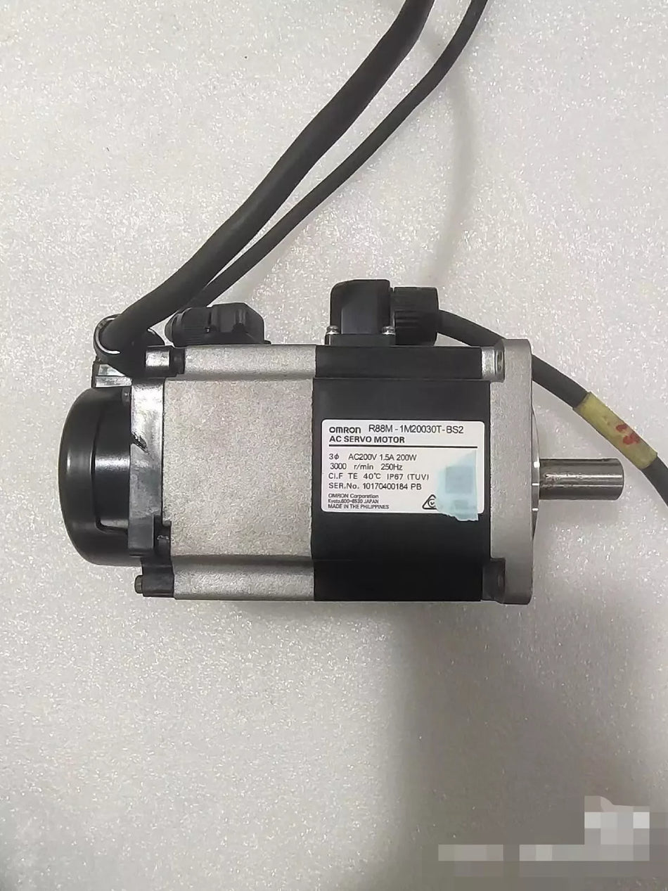 1pc USED R88M-1M20030T-BS2 Servo Motor TESTED By DHL or FedEx #V4RL CH