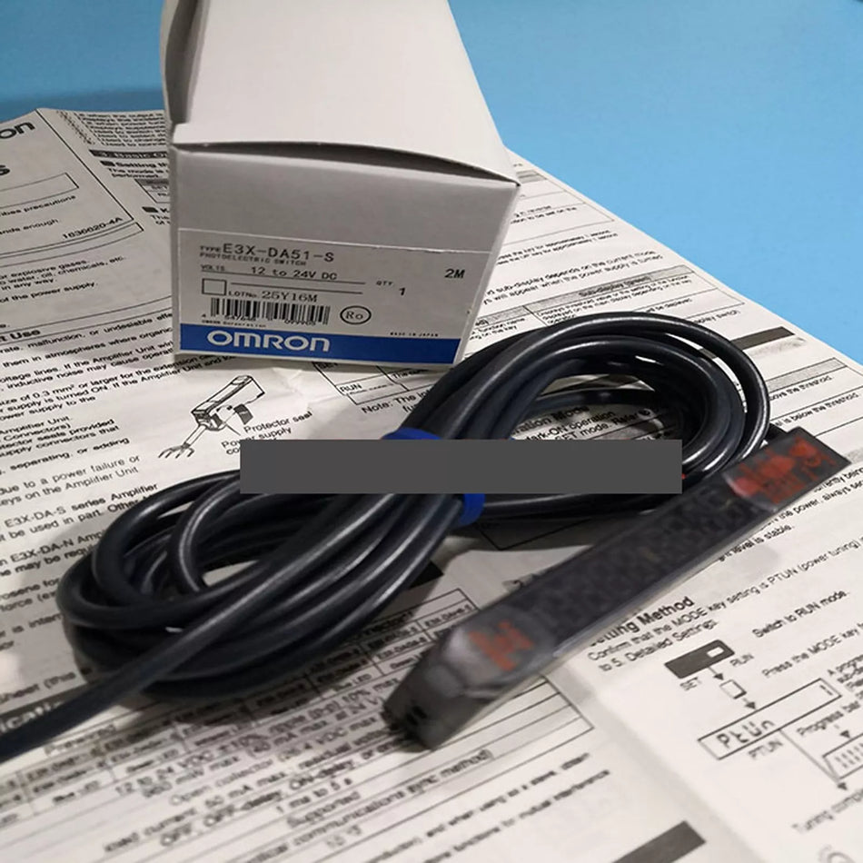 Omron E3X-DA51-S Photoelectric Sensor Switch