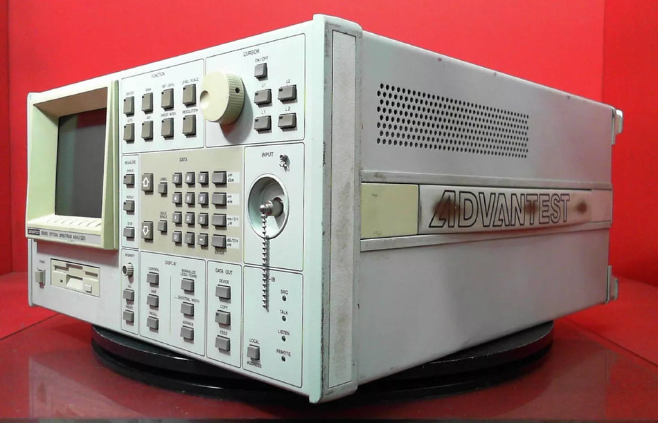 Advantest Q8383 42260029 Optical Spectrum Analyzer, 500 to 1750nm