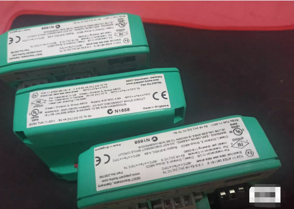 1 PC NEW-OPEN-BOX Terminal Block R2-SP-N4 No Box#B3413 CL