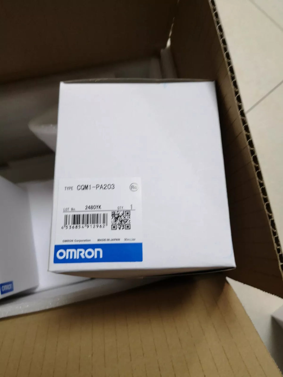 OMRON Output Unit CQM1-PA203 - New in Box
