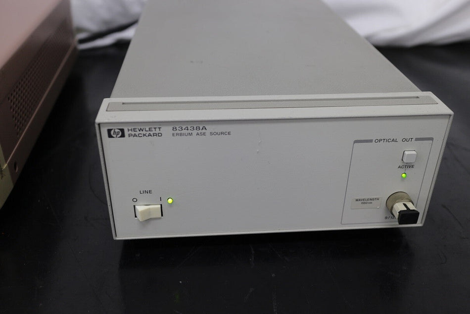 83438A 1530-1560nm Erbium Source