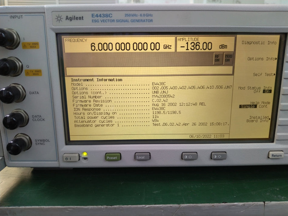 Agilent E4438C Vector Signal Generator